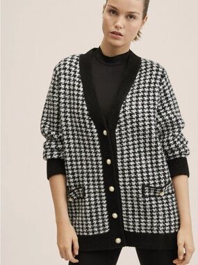 Mango | Black and White Houndstooth V‑Neck Cardigan with Pearl Buttons | SM